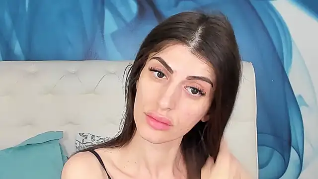 SkinnyDolly online show from November 22, 2025, 3:05 am