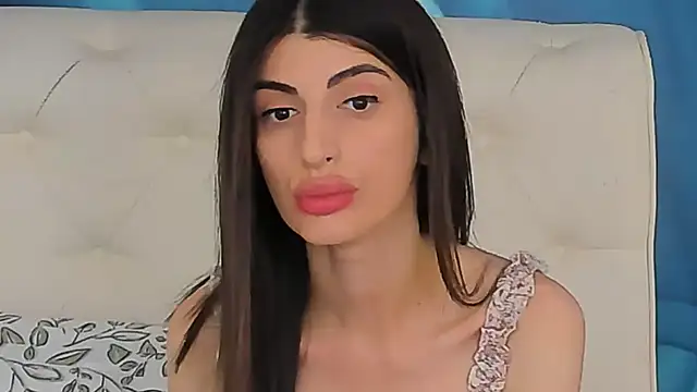 Snapshot of SkinnyDolly chatting on June 12, 2026, 3:59 am SkinnyDolly online show from June 12, 2026, 3:59 am