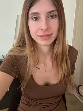 emma05 online show from February 26, 2026, 6:57 am