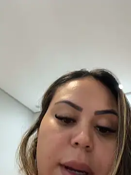 Snapshot of lariic chatting on February 21, 2026, 4:14 am lariic online show from February 21, 2026, 4:14 am