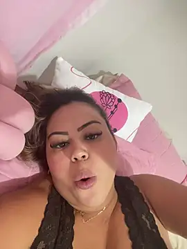 Snapshot of lariic chatting on March 11, 2025, 7:03 pm lariic online show from March 11, 2025, 7:03 pm