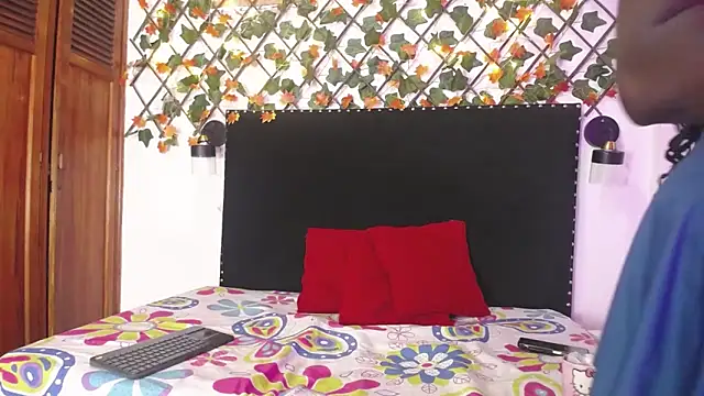 skaysanchez1 online show from December 2, 2025, 12:18 pm