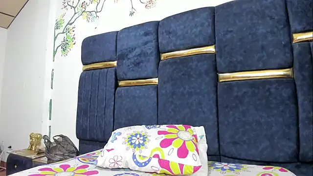 Snapshot of skaysanchez1 chatting on February 6, 2026, 7:43 pm skaysanchez1 online show from February 6, 2026, 7:43 pm