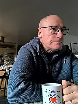 bogland33 online show from November 26, 2025, 7:41 am