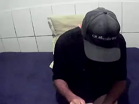 pierdona online show from March 30, 2026, 7:37 pm