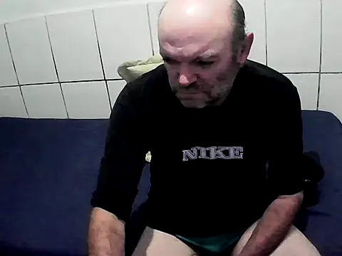 pierdona online show from September 24, 2025, 8:04 pm