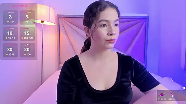 KarenPautt online show from September 30, 2025, 10:27 pm