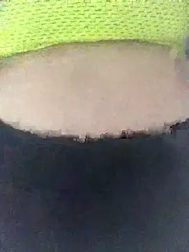 ahross online show from October 24, 2025, 10:47 am