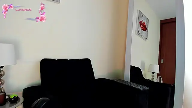 its  angelica  online show from April 5, 2026, 6:36 pm