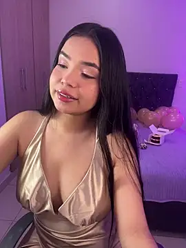 AuroraFiore online show from June 15, 2026, 2:34 am