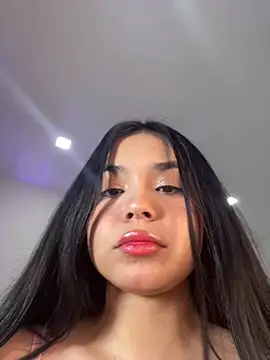 Snapshot of AuroraFiore chatting on February 27, 2026, 3:18 am AuroraFiore online show from February 27, 2026, 3:18 am