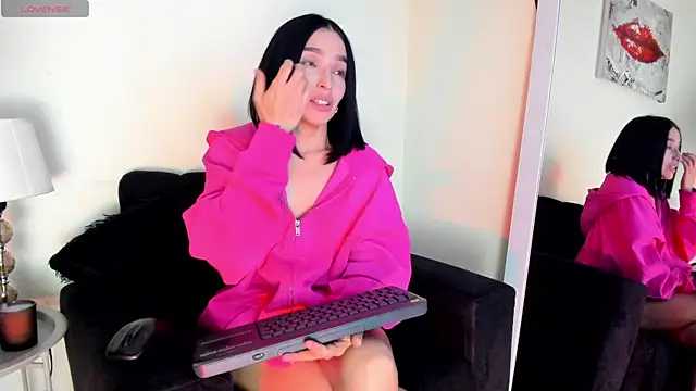 victoria  lace  online show from July 28, 2026, 12:40 am