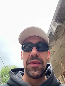 dantedesirexx online show from July 23, 2026, 4:14 pm