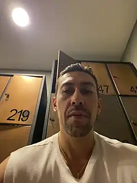 dantedesirexx online show from July 29, 2026, 7:24 pm