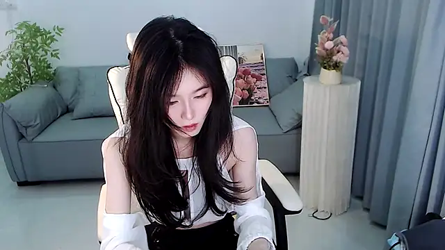 Snapshot of YiJin-a chatting on January 25, 2025, 2:36 pm YiJin-a online show from January 25, 2025, 2:36 pm