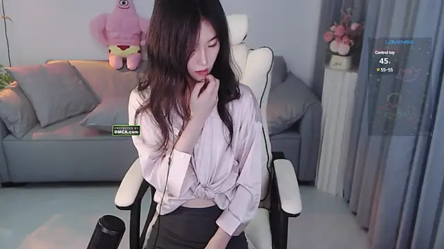 Snapshot of YiJin-a chatting on December 2, 2024, 3:42 pm YiJin-a online show from December 2, 2024, 3:42 pm