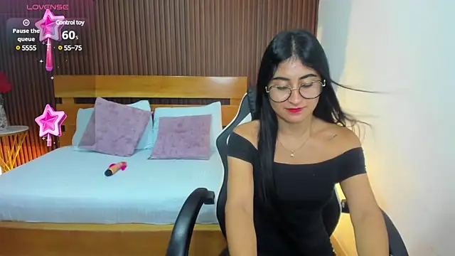 evelin leroy online show from March 21, 2025, 12:06 pm