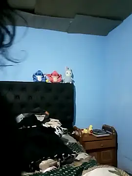 Elvishcassie  online show from December 22, 2025, 11:27 pm