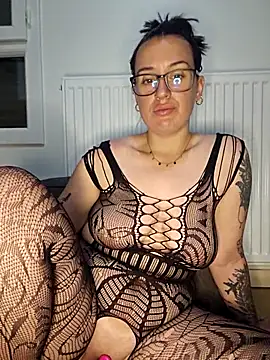 Snapshot of lindsay_33off chatting on April 22, 2026, 7:48 am lindsay 33off online show from April 22, 2026, 7:48 am