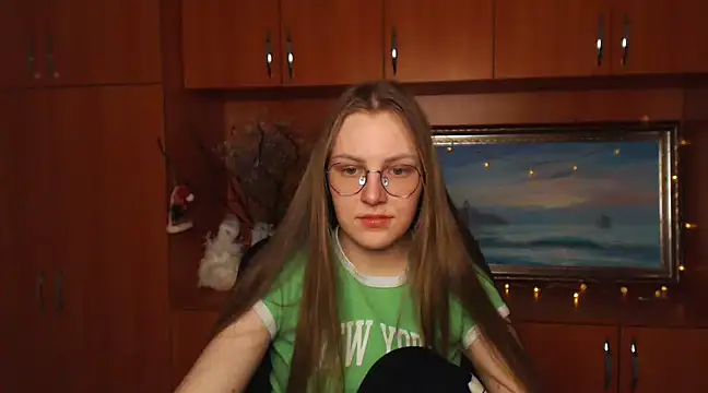 Snapshot of _AlMamiyy_ chatting on February 25, 2025, 4:35 pm AlMamiyy online show from February 25, 2025, 4:35 pm