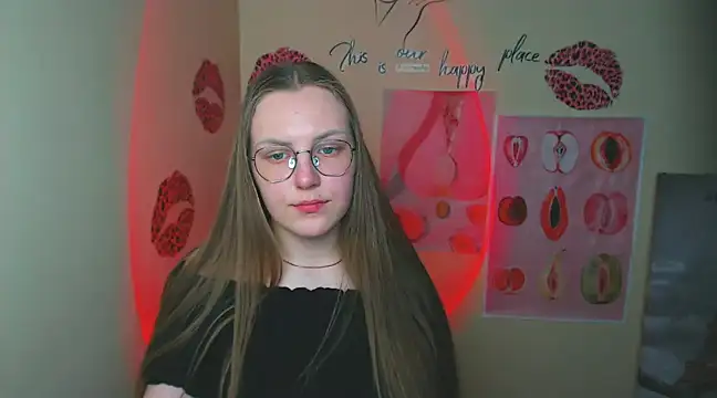 Snapshot of _AlMamiyy_ chatting on February 13, 2025, 11:04 pm AlMamiyy online show from February 13, 2025, 11:04 pm