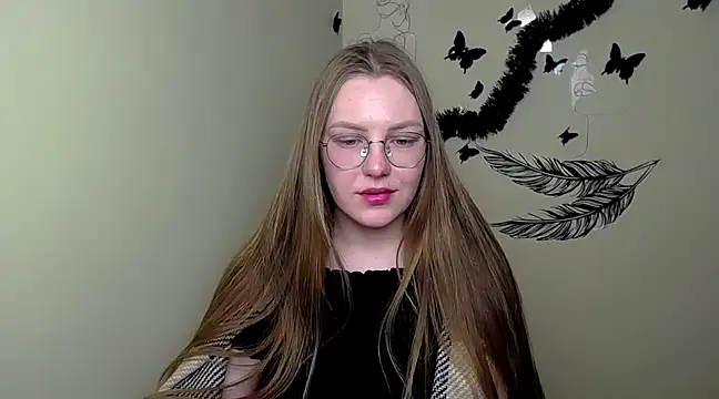 Snapshot of _AlMamiyy_ chatting on February 24, 2025, 1:24 am AlMamiyy online show from February 24, 2025, 1:24 am