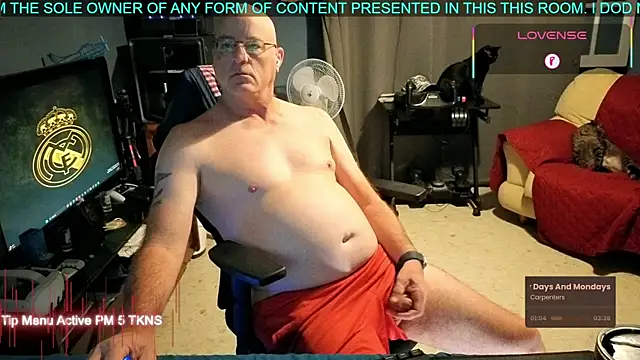 Snapshot of Pilot_Dave_69 chatting on September 25, 2025, 4:18 am Pilot Dave 69 online show from September 25, 2025, 4:18 am