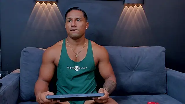 Snapshot of CallumMuscle chatting on January 26, 2025, 4:20 pm CallumMuscle online show from January 26, 2025, 4:20 pm
