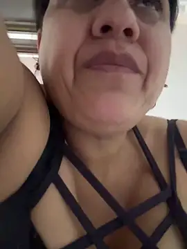 Snapshot of siri_duque chatting on February 2, 2026, 4:06 pm siri duque online show from February 2, 2026, 4:06 pm