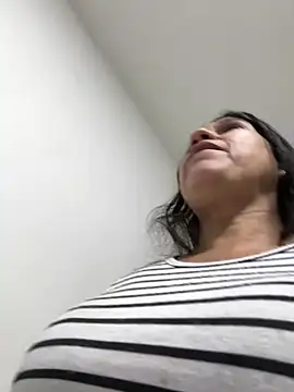 Snapshot of siri_duque chatting on March 21, 2026, 12:23 am siri duque online show from March 21, 2026, 12:23 am