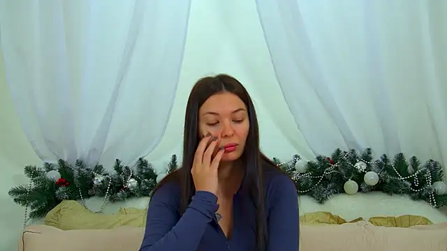 Snapshot of AlexandraBloom chatting on December 17, 2025, 6:24 pm AlexandraBloom online show from December 17, 2025, 6:24 pm