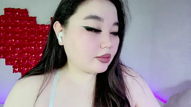 Snapshot of amina_moonlightt chatting on February 17, 2025, 2:53 am amina moonlightt online show from February 17, 2025, 2:53 am