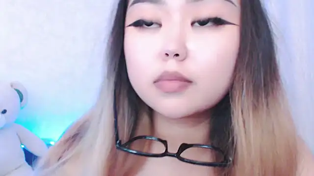 amelia sunlight online show from June 27, 2026, 4:13 pm