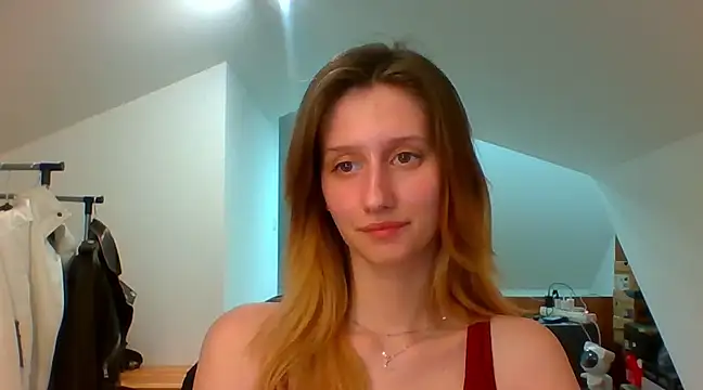 LUNA delight online show from February 5, 2025, 5:42 pm