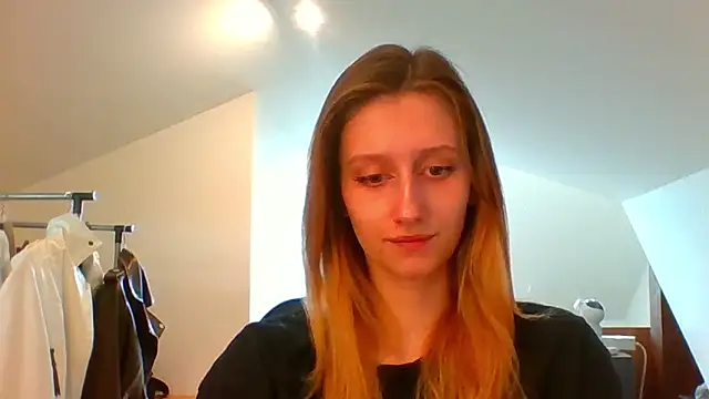 LUNA delight online show from March 5, 2025, 2:45 pm