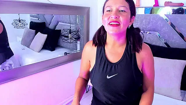 Slut Milf  online show from July 22, 2026, 8:22 pm
