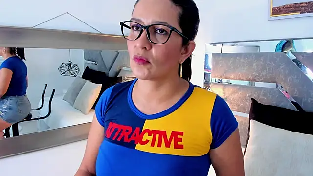 Slut Milf  online show from July 25, 2026, 8:37 pm