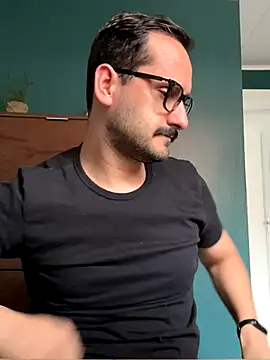 Superdad online show from November 7, 2025, 7:07 pm