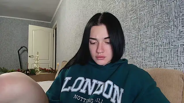 Liana diva online show from December 15, 2025, 6:25 pm