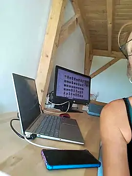 misslynexxx online show from July 28, 2026, 7:27 am