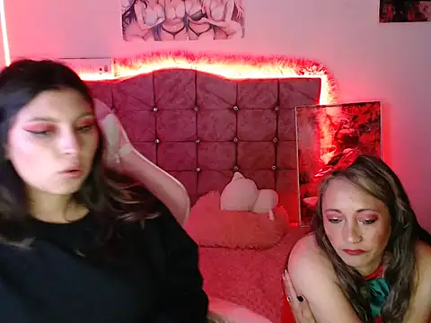 Snapshot of Melanyy_100 chatting on December 21, 2024, 1:15 am Melanyy 100 online show from December 21, 2024, 1:15 am