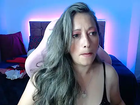 Snapshot of Melanyy_100 chatting on January 10, 2025, 3:07 am Melanyy 100 online show from January 10, 2025, 3:07 am