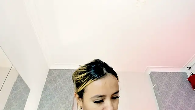 Snapshot of Mistyca chatting on October 28, 2025, 10:58 am Mistyca online show from October 28, 2025, 10:58 am