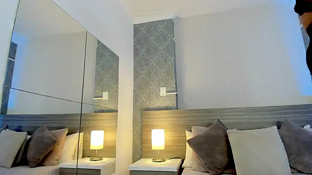 Snapshot of Mistyca chatting on October 13, 2025, 11:23 am Mistyca online show from October 13, 2025, 11:23 am