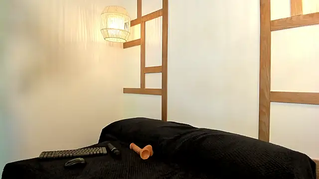 CriistalJade online show from February 13, 2025, 10:43 pm