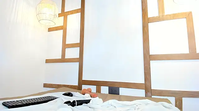 CriistalJade online show from March 9, 2025, 1:14 am