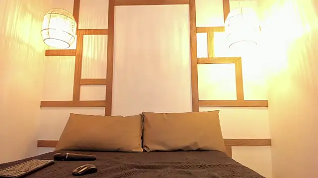 CriistalJade online show from February 1, 2025, 9:40 pm