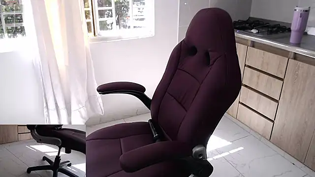 Snapshot of Serenay_ chatting on December 14, 2024, 5:03 pm Serenay online show from December 14, 2024, 5:03 pm