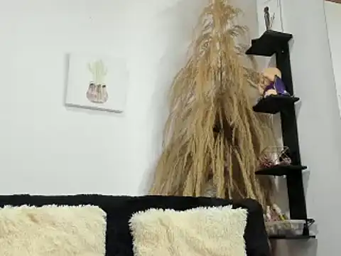 Pamelabru online show from January 13, 2025, 2:53 pm