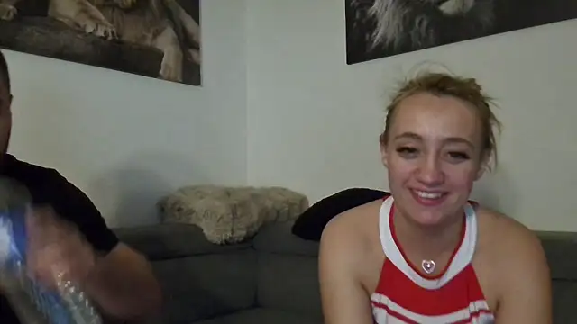 Snapshot of LoveXAddict chatting on October 26, 2025, 9:26 pm LoveXAddict online show from October 26, 2025, 9:26 pm